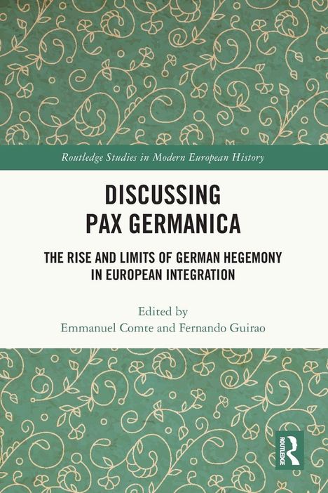 "Discussing Pax Germanica" von Emmanuel Comte und Fernando Guirao. Grünes, mit Ranken verziertes Muster.