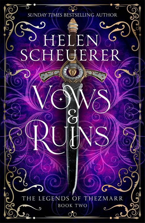 „Vows & Ruins“, Helen Scheuerer, Schwert-Illustration auf lila Hintergrund mit goldenen Verzierungen.