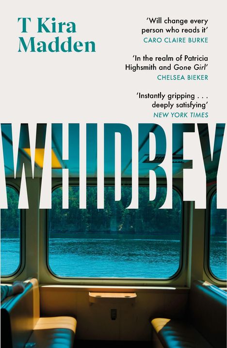 Buchtitel „Whidbey“ von T Kira Madden, Zitate von Carmen Maria Machado, Chelsea Bieker, Adam Johnson. Blick aus Zugfenster.