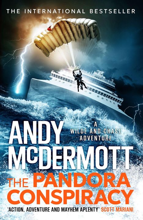 "THE PANDORA CONSPIRACY" von Andy McDermott, zeigt ein Schiff in schwerer See mit einem Fallschirmspringer.