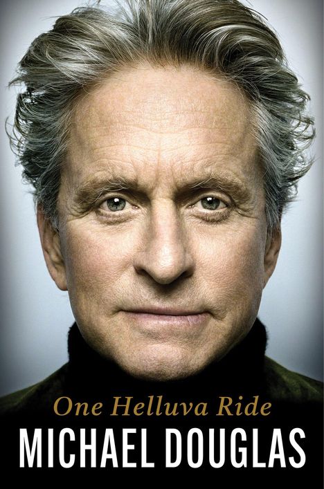 "UNTITLED MEMOIR, Michael Douglas, COVER AND TITLE TO BE REVEALED" auf blauem Hintergrund, unten ein Logo.