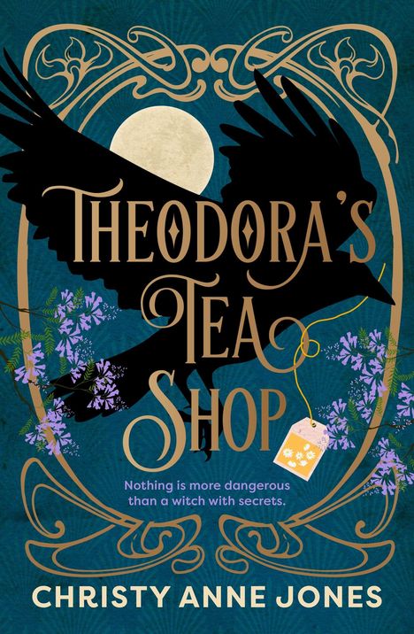 "Theodora's Tea Shop" in goldener Schrift. Krähe mit Teebeutel vor Mond, blaue Blumen, verzierte Ranken.