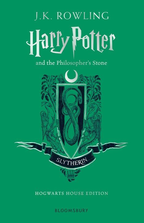 Grüner Hintergrund mit Text: "J.K. Rowling, Harry Potter and the Philosopher's Stone, Slytherin". Illustration: Schlange und Wappen.