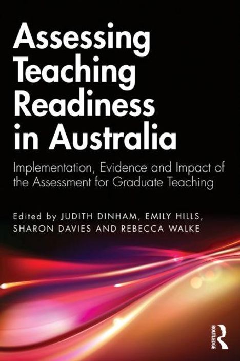 Titel: "Assessing Teaching Readiness in Australia". Bunte, wellenförmige Lichtstreifen unten.