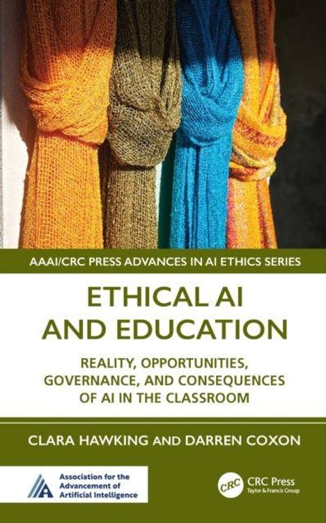 „ETHICAL AI AND EDUCATION“; Tücher in Gelb, Braun, Blau und Rot hängen nebeneinander.