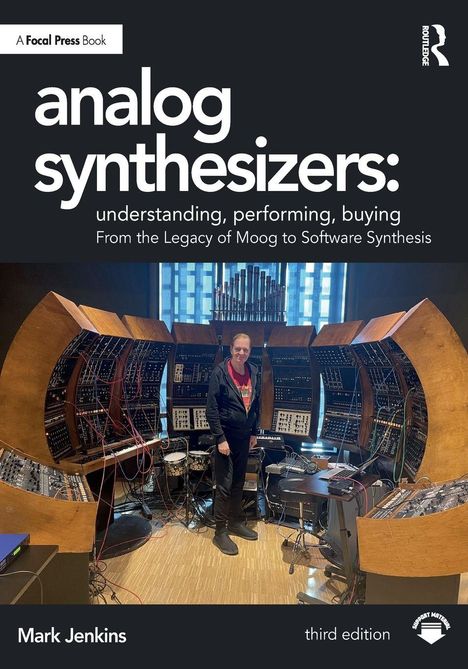 "Buchtitel: analog synthesizers, understanding, performing, buying. Bild: Person vor einem großen analogen Synthesizer."