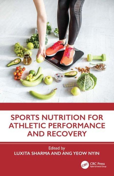 SPORTS NUTRITION FOR ATHLETIC PERFORMANCE AND RECOVERY. Füße auf Waage, umgeben von Obst und Gemüse.