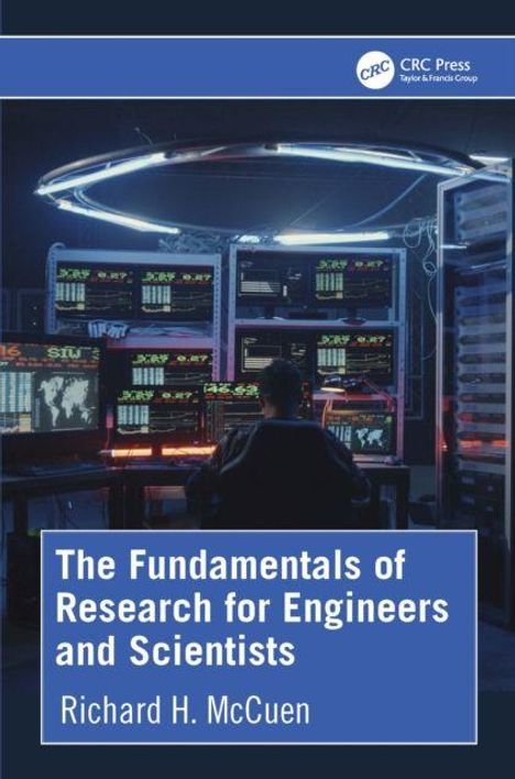 "The Fundamentals of Research for Engineers and Scientists," Richard H. McCuen. Person vor vielen Bildschirmen.