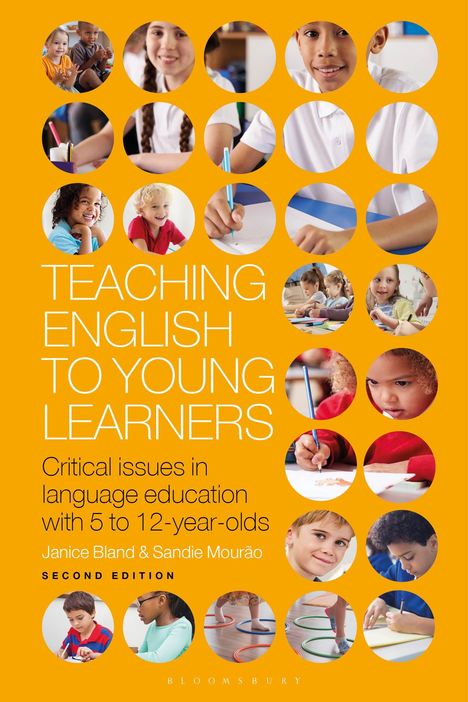 „TEACHING ENGLISH TO YOUNG LEARNERS“ auf orangefarbenem Hintergrund, umgeben von Fotos von Kindern beim Lernen und Spielen.