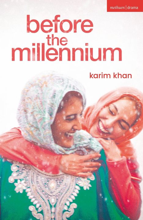 „before the millennium“ oben, „karim khan“ darunter. Zwei Personen in bunten Gewändern, lächelnd im Schnee.