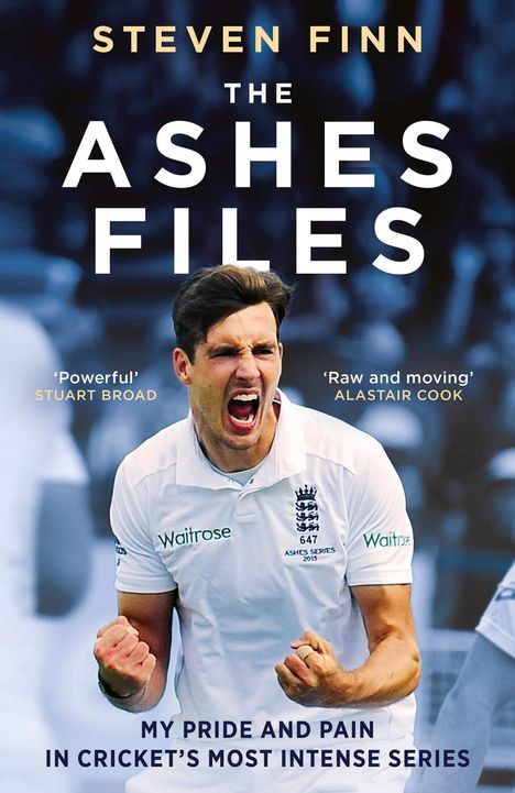 "Steven Finn: The Ashes Files. Powerful - Stuart Broad. Raw and moving - Alastair Cook. Ein Cricketspieler jubelt."