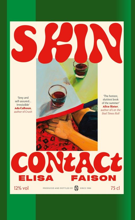 „SKIN CONTACT“ in roten Buchstaben, Rezensionen zitieren Attraktivität. Bild: Zwei Gläser Wein, Hände auf Tisch.