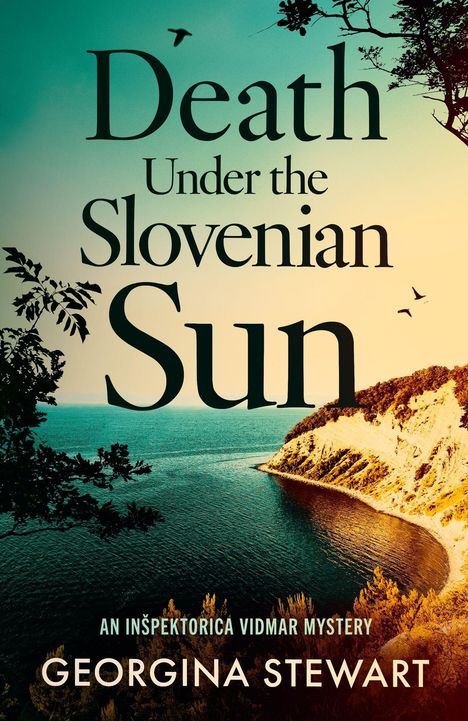 „Death Under the Slovenian Sun“ steht vor einer Küstenlandschaft mit Klippen, Meer und Bäumen bei Sonnenuntergang.