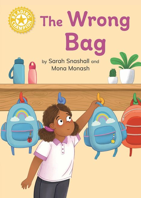 "The Wrong Bag" von Sarah Snashall und Mona Monash. Illustration: Kind greift nach blauem Rucksack mit Regenbogenmotiv.
