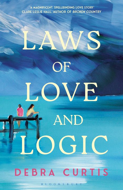 „Laws of Love and Logic“ von Debra Curtis. Zwei Personen auf einem Steg über blauem Wasser, impressionistische Malerei.
