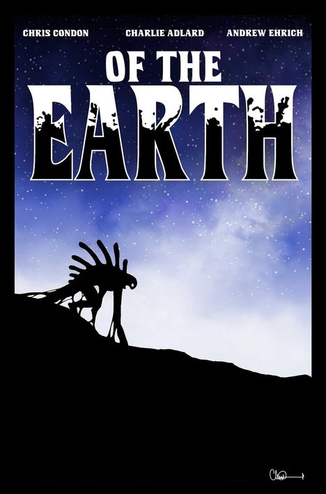"OF THE EARTH" mit Personen und Pumpe, Hand steckt Pistole ins Hosenband, blauer Himmel im Hintergrund.