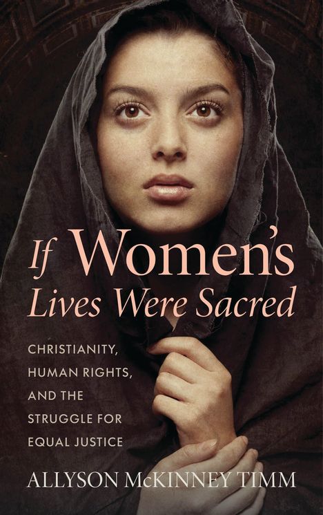 "If Women's Lives Were Sacred" von Allyson McKinney Timm. Eine Frau mit ernstem Blick, umhüllt von einem dunklen Schal.
