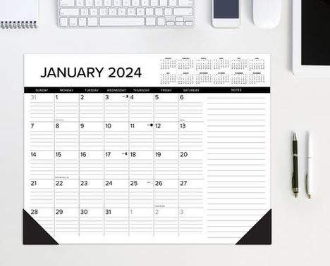 Willow Creek Press: Black &amp; White 2024 22 X 17 Large Monthly Deskpad, Kalender