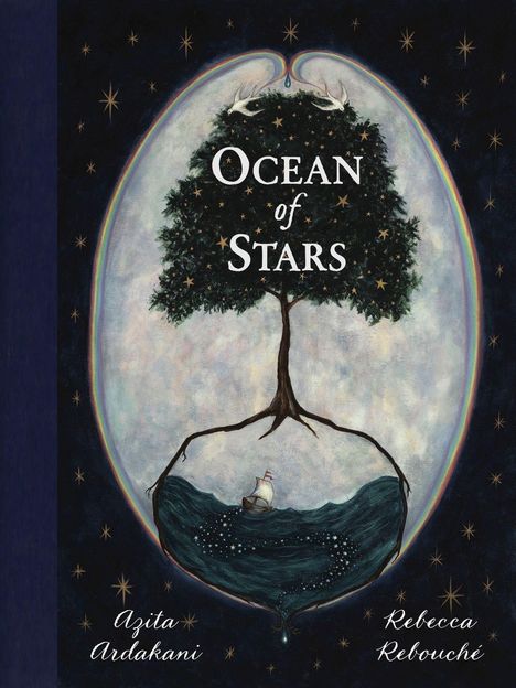 Text: "Ocean of Stars". Illustration eines Baums, dessen Wurzeln ein segelndes Schiff im sternbedeckten Wasser umarmen.