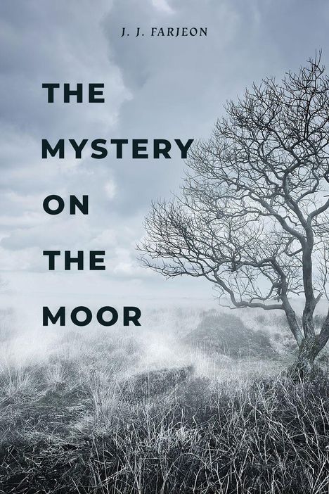 Text: "The Mystery on the Moor". Ein karger Baum steht in einer nebligen Moorlandschaft unter bewölktem Himmel.
