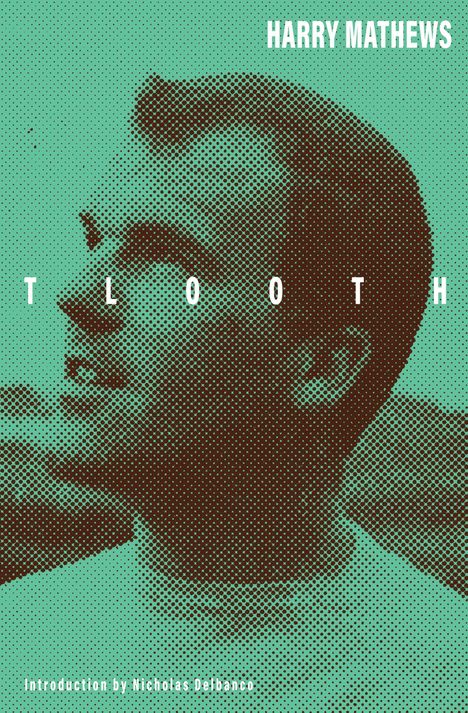"TLOOTH" in großen Buchstaben auf türkisfarbenem Hintergrund mit Punktmuster, rechts ein Gesicht im Profil.