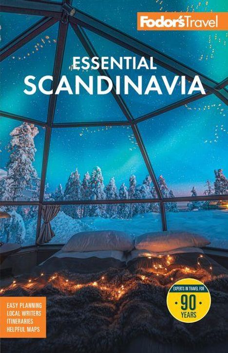 "Essential Scandinavia" steht oben. Eine Glaskuppel über einem Bett, draußen Schneelandschaft und Polarlichter.