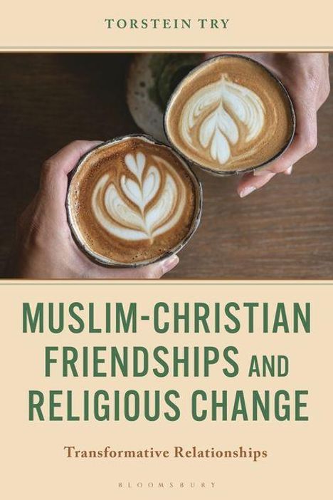 Muslim-Christian Friendships and Religious Change. Zwei Cappuccinos mit Herz- und Blattformen im Milchschaum, je eine Hand.