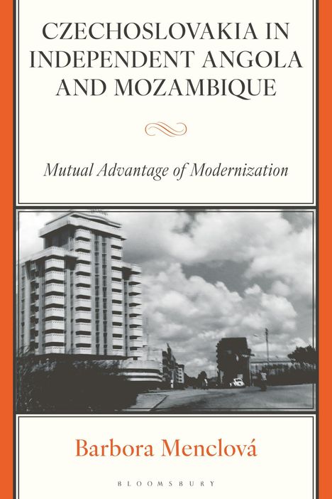 „Czechoslovakia in Independent Angola and Mozambique“, Bild eines modernen Gebäudes unter Wolken. Autor: Barbora Menclová.