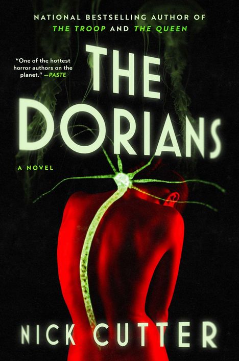 "The Dorians" oben, Name "Nick Cutter" unten. Menschlicher Rücken, rot beleuchtet, mit verzweigten Adern in Grün.