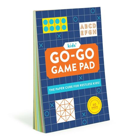 "GO-GO GAME PAD" in kräftigen Buchstaben, bunte, spielerische Muster, 60-seitiges Spielbuch für Kinder.