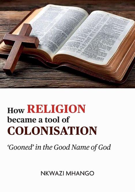 „How RELIGION became a tool of COLONISATION“ und ein aufgeschlagenes Buch mit einem Holzkreuz darauf.