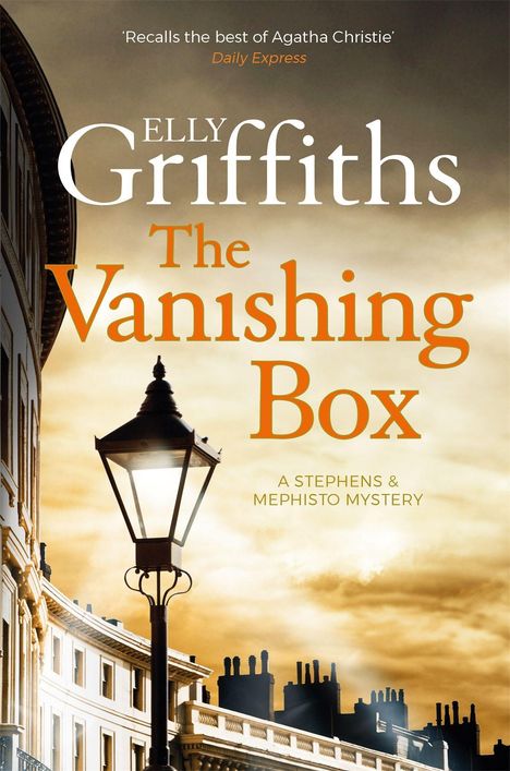 Elly Griffiths: The Vanishing Box, Buch