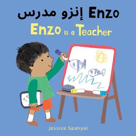 Text: "Enzo Enzo is a Teacher" und arabische Schrift. Kind malt Fische auf Staffelei. Zeichnungen und bunte Markierungen.