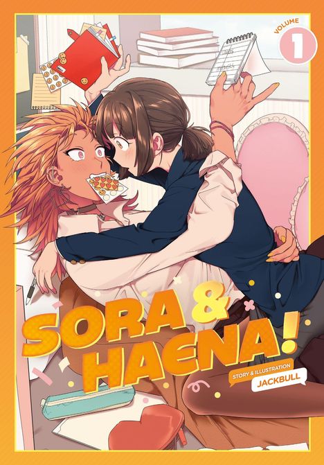 „SORA & HAENA!“, Manga-Illustration, zwei Personen in intensiver Interaktion, umgeben von Büchern und Schreibmaterial.
