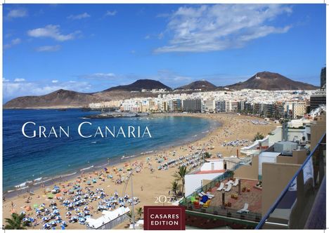 Text: "Gran Canaria", "2027", "Casares Edition". Strand mit vielen Menschen, Sonnenschirmen, klar blauem Meer und Bergen im Hintergrund.