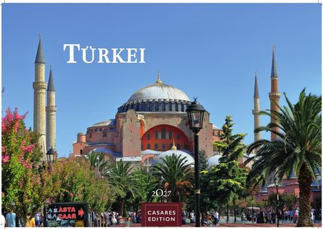 Text: Türkei, 2024, Casares Edition. Im Hintergrund eine historische Moschee mit Minaretten und Palmen im Vordergrund.