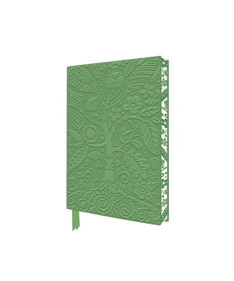 Ein geprägtes Notizbuch in Grün mit blumigen und blättrigen Mustern. Ein Band als Lesezeichen hängt heraus.