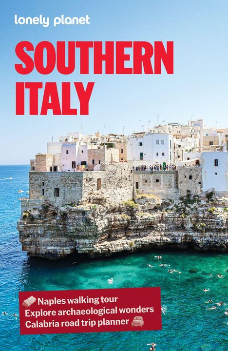 Lonely Planet Reiseführer über Süditalien mit Meer und Klippenstadt im Hintergrund.