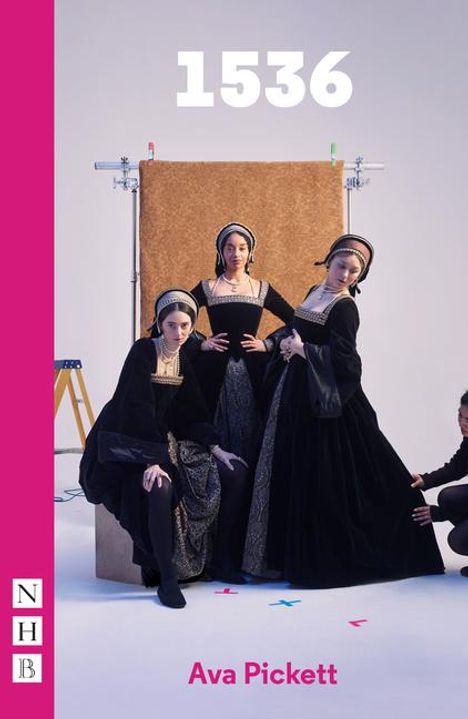 Ava Pickett: 1536, Buch