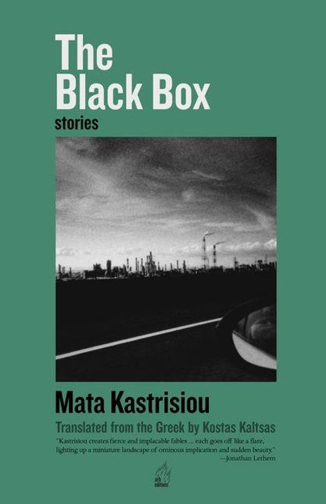 "The Black Box stories" ist oben links. Darunter ein Schwarzweißfoto einer industriellen Skyline bei bewölktem Himmel.
