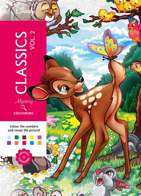 „CLASSICS VOL. 2“, „Mystery & Colouring“. Ein Rehkitz mit einem Schmetterling auf dem Schwanz in einer bunten Waldszene.