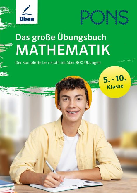 „Das große Übungsbuch MATHEMATIK“ steht auf grünem Hintergrund. Ein lächelnder Junge mit gelber Mütze schreibt.