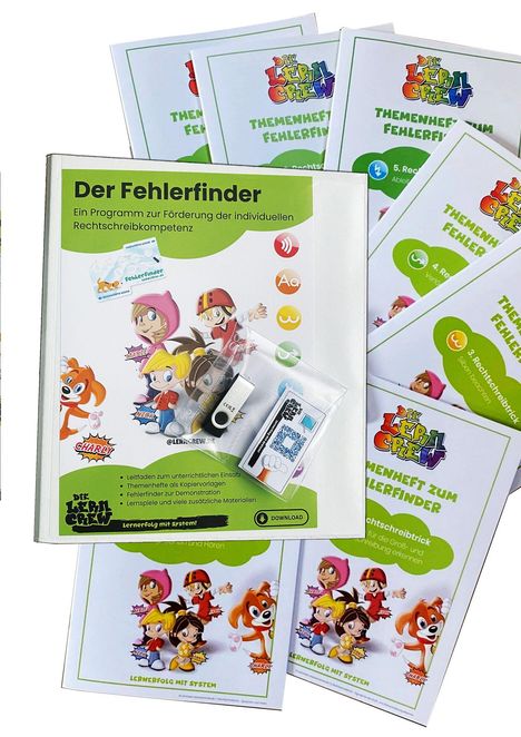 „Der Fehlerfinder“ Programm zur Rechtschreibkompetenz, bunte Kinderfiguren und Hund auf Heften, USB-Stick inklusive.