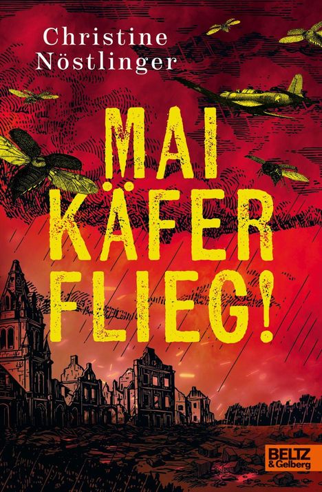 "MAIKÄFER FLIEG!" steht in großen gelben Buchstaben vor einem düsteren Himmel mit Mützenspuren und zerstörten Gebäuden.