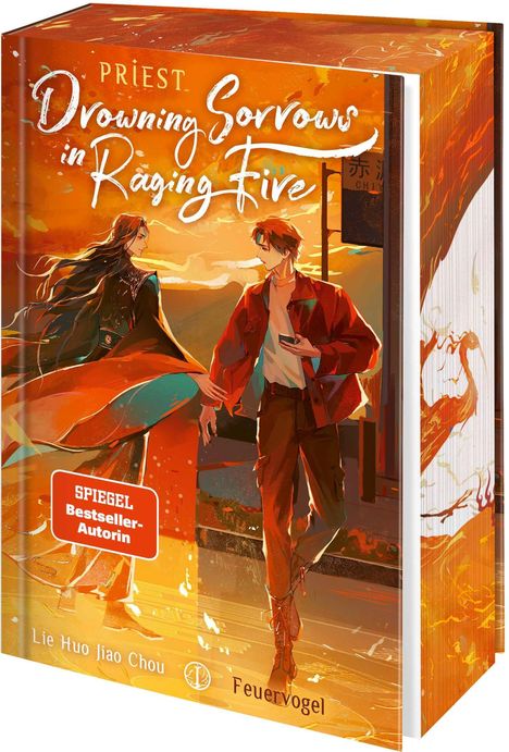 "Drowning Sorrows in Raging Fire", SPIEGEL Bestseller-Autorin. Zwei Figuren vor einer orangefarbenen Landschaft.