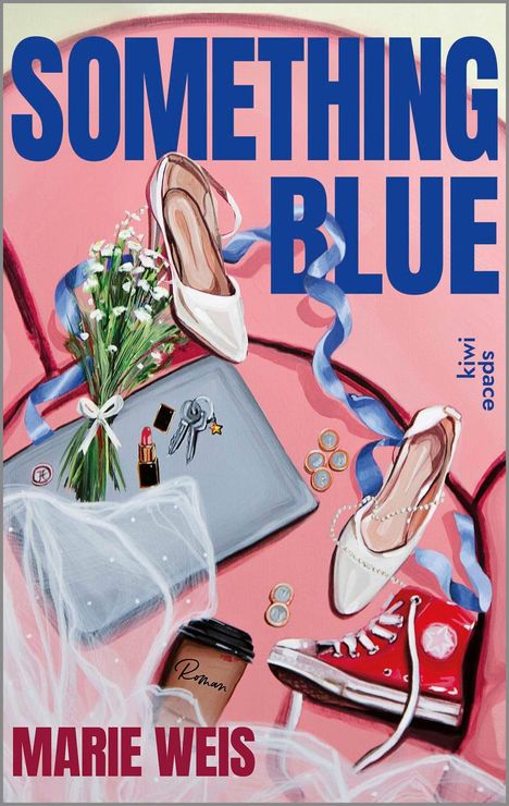 Text: "SOMETHING BLUE", "MARIE WEIS", "Roman". Illustration: Hochzeitsaccessoires und rote Converse auf rosa Hintergrund.
