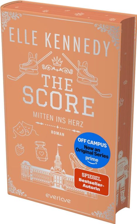 Buchtitel "The Score – Mitten ins Herz" von Elle Kennedy. Orange Cover mit Eishockey-Thema und Verzierungen.