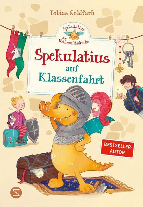 "Spekulatius auf Klassenfahrt" von Tobias Goldfarb. Ein fröhlicher Drache in Ritterrüstung mit Kindern und Gepäck.