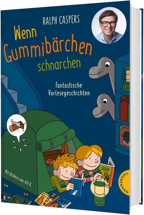 Titel: "Wenn Gummibärchen schnarchen", darunter "Fantastische Vorlesegeschichten". Illustration von Kindern beim Lesen in einem Zelt.