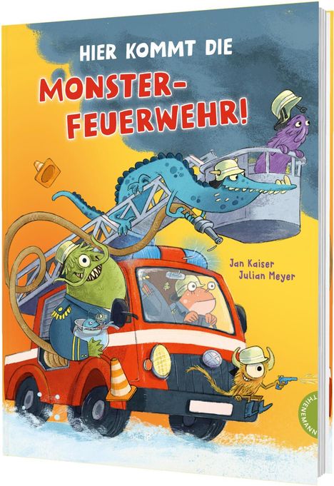 „HIER KOMMT DIE MONSTER-FEUERWEHR!“ Von Jan Kaiser und Julian Meyer. Illustration: Monster auf einem roten Feuerwehrauto.